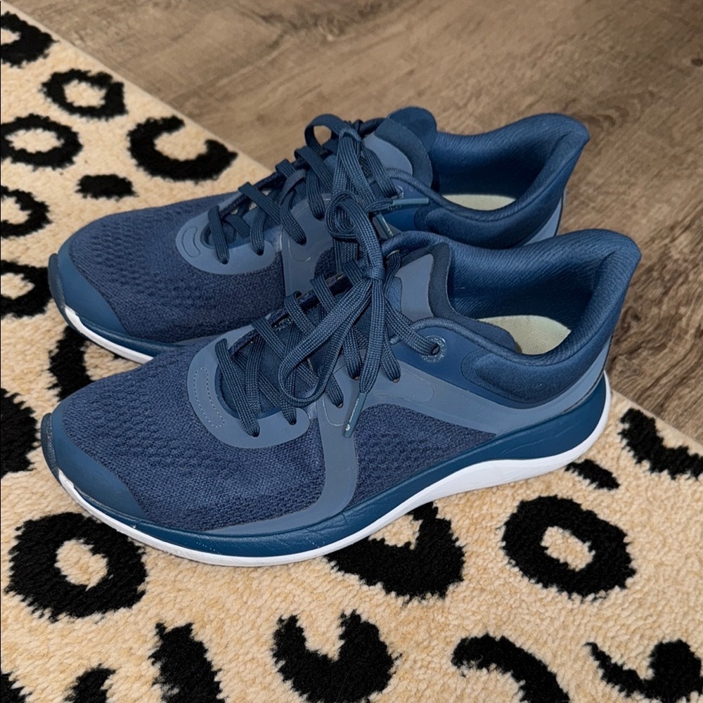 Women’s Lulu Lemon Blue sneakers